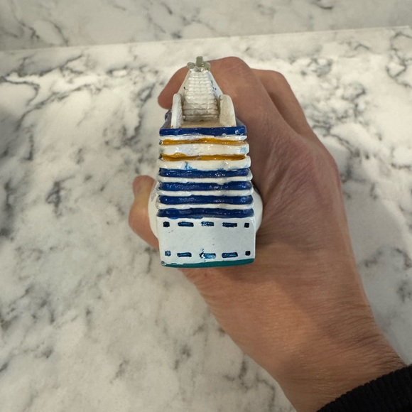 Island Princess Cruise Ship resin model - Picture 7 of 7